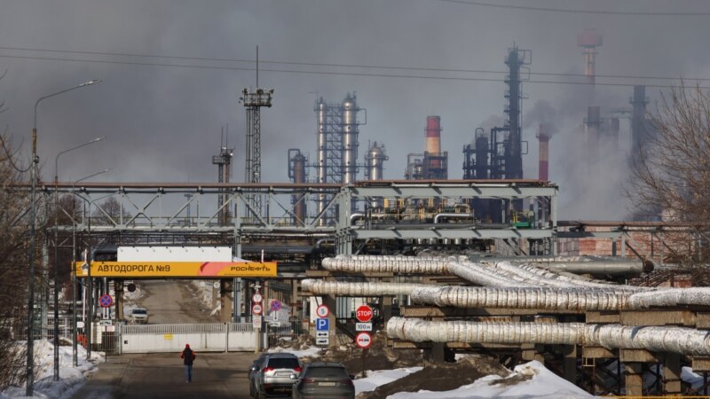افزایش واردات بنزین روسیه از بلاروس در پی حملات پهپادی اوکراین به پالایشگاه‌ها