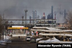 Пожар на Рязанском нефтеперерабатывающем заводе после удара украинского дрона-камикадзе, Россия, 13 марта 2024 года