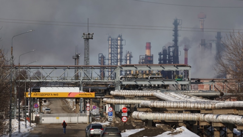 უკრაინული მხარე აცხადებს, რომ დრონებით შეუტიეს რუსეთის სამ ნავთობგადამამუშავებელ ქარხანას 
