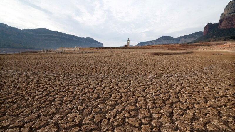 Единственное озеро на Сицилии высыхает из-за изменений климата