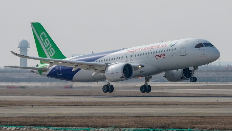 اولین هواپیمای مسافربری ساخت چین پرواز تجاری خود را انجام داد