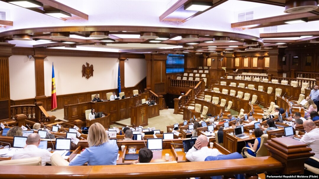 A Moldovan parliament session (file photo)