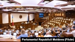 A Moldovan parliament session (file photo) 