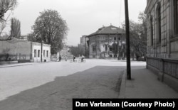 The Uranus neighborhood before its demolition