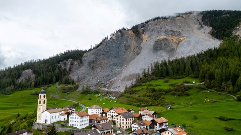 Rreziku nga mali zbraz fshatin zviceran