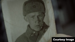 Фото Сандара Валиулина в Советской Армии, кадр из фильма