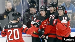 Игроки сборной Канады в финале чемпионата мира по хоккею. Тампере, 28 мая 2023 года