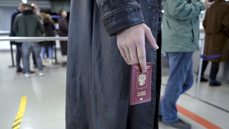 Орусия чет өлкөдө жашаган жарандарына милдеттүү түрдө каттоо киргизет