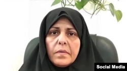 فاطمه سپهری از جمله امضاکنندگان نامهٔ درخواست استعفای رهبر جمهوری اسلامی است که ۳۰ شهریور ۱۴۰۱ بازداشت شد