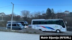 Autobus kompanije "In Turs" u Rudom, Bosna i Hercegovina, koja je 17. decembra prevozila glasače u Beograd (fotografija načinjena 21. decembra 2023.)