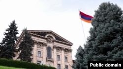 Ազգային ժողովի շենքը, Երևան, արխիվ