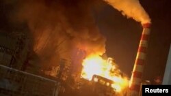 Пожежа на великому нафтопереробному заводі в Туапсе, Росія. Кадр з відео із соцмереж, опублікованого 25 січня 2024 року