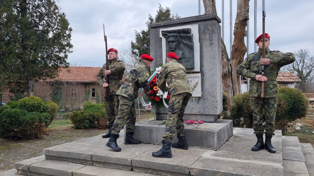 Жители на Ловеч, Стара Загора, Добрич, Хасково и други градове