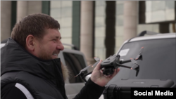 Глава Чечни Рамзан Кадыров и партия дронов, купленной на войну против Украины на деньги из фонда им. Ахмата Кадырова