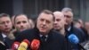 Milorad Dodik se obraća medijima nakon odgode početka suđenja pred Sudom Bosne i Hercegovine, 6. decembra 2023. godine. 