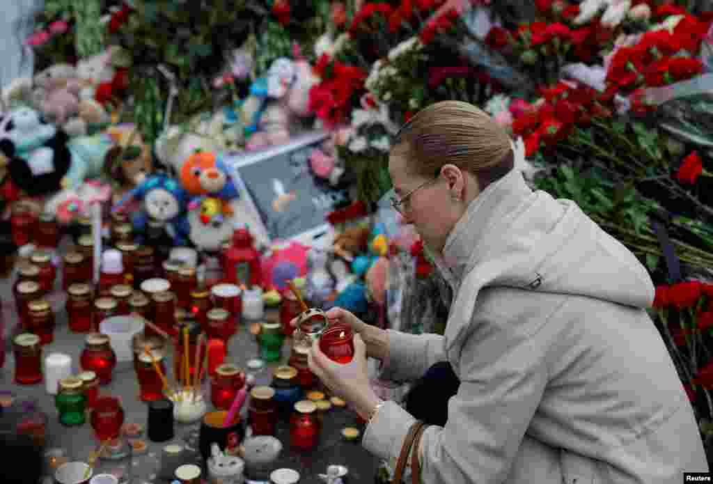 Najmanje 133 osobe su poginule, a više od 140 povrijeđeno 22. marta kada su naoružani napadači napali prepunu koncertnu dvoranu Crocus City u zapadnom predgrađu Moskve.