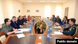 Հայաստանի և Հնդկաստանի պաշտպանության նախարարությունների միջև մայիսի 14-ին առաջին պաշտպանական խորհրդակցություններն են կայացել Երևանում

