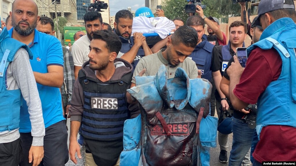 از زمان حمله حماس به خاک اسرائیل در ۱۵ مهر پارسال، بیش از صد خبرنگار فلسطینی در غزه کشته شده‌اند