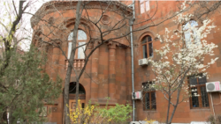Գրողների միության Երևանում ու Սևանում գտնվող շենքերը օրենքի խախտմա՞մբ են սեփականաշնորհվել. հարցով առաջին վճիռն՝ աշնանը