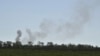 Чорний дим після обстрілу в районі Часового Яру Донецької області, 3 травня 2024 року