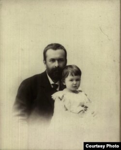 Соня с отцом – Евгением Трубецким