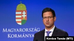 Gulyás Gergely Miniszterelnökséget vezető miniszter a Kormányinfón Budapesten, a Miniszterelnöki Kabinetiroda épületében 2023. május 11-én