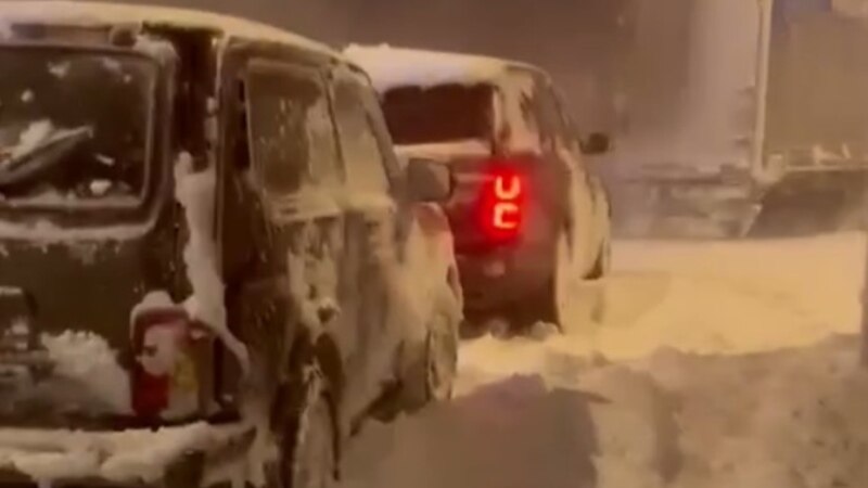 В части районов Ростовской области из-за снегопада введен режим чрезвычайной ситуации