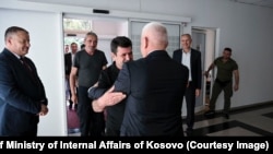 Kosovski policajci tokom susreta sa ministrom unutrašnjih poslova