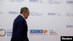 Ministri i Jashtëm rus, Sergei Lavrov, gjatë pjesëmarrjes në një takim të OSBE-së të mbajtur në Shkup të Maqedonisë së Veriut më 2023. Fotografi ilustruese nga arkivi. 