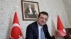 Gradonačelnik Istanbula Ekrem Imamoglu u obraćanju pristalicama u Istanbulu nakon objave prvih izbornih rezultata koji su pokazali njegovu pobjedu na lokalnim izborima u Turskoj, 1. aprila 2024.