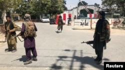 Bir hepdäniň içinde Kabulda adam pidaly üç partlama boldy.