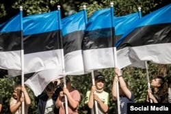 Эстонские школьники на митинге в Таллинне, посвященном поддержке Украины. 16 мая 2023 года