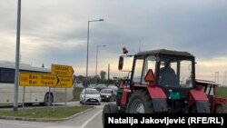 Poljoprivrednici Srbije blokadom puteva traže bolje uslove