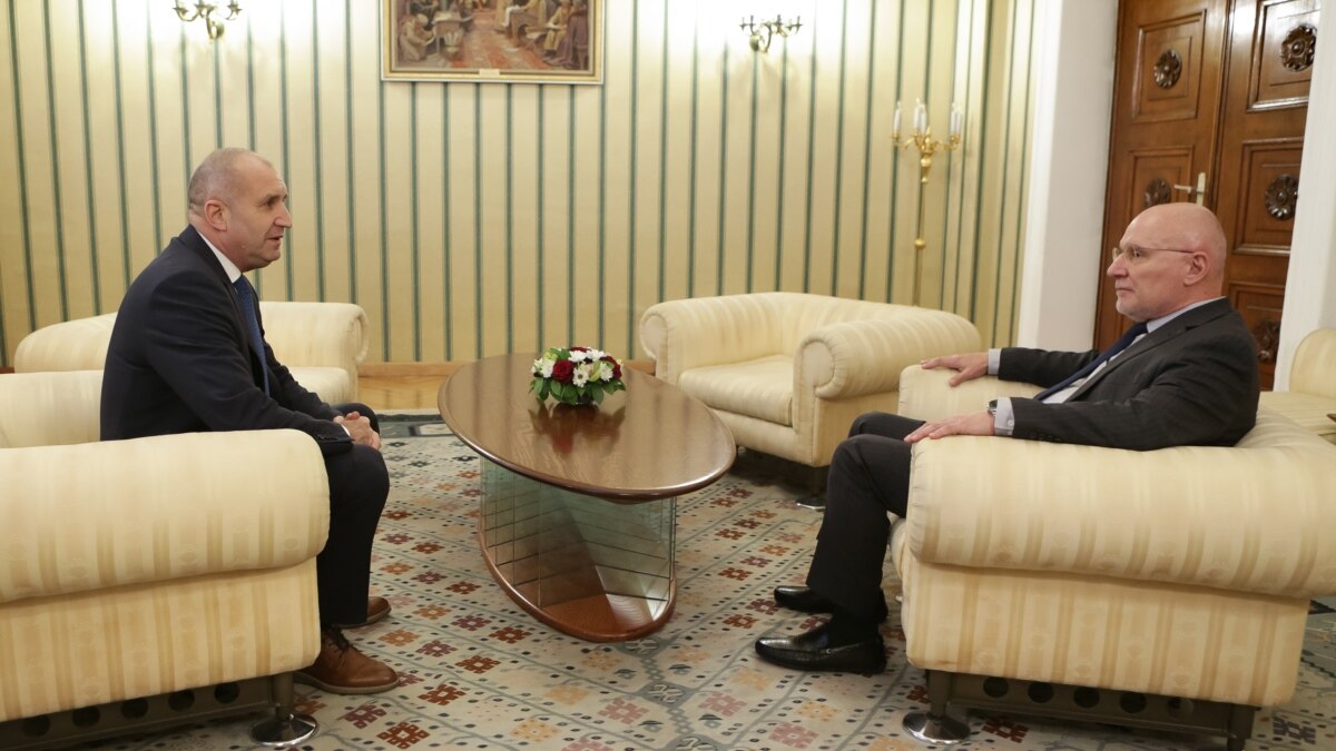 Президентът Румен Радев проведе срещи с председателя на Народно събрание