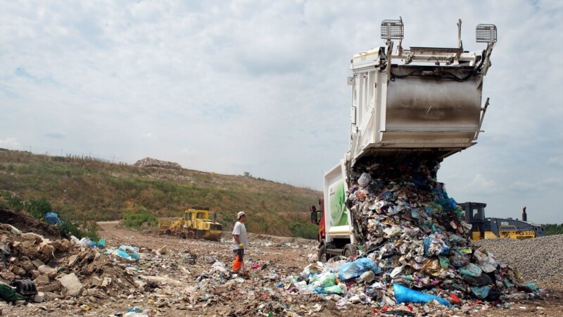В Астраханской области ввели режим повышенной готовности из-за тлеющего мусора