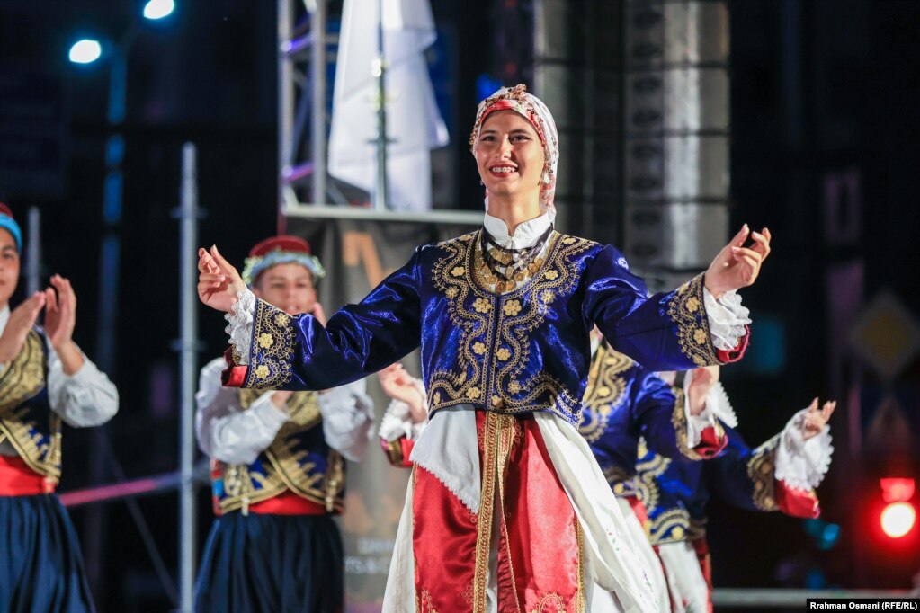 Ky është festivali i parë i vallëzimit me karakter ndërkombëtar që organizohet në Kosovë.