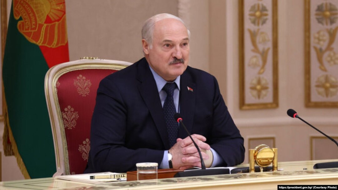 Alyaksandr Lukashenka granted pardons to 30 people serving time for protesting. (file photo)