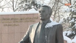 Алматыдағы Назарбаев ескерткіші алына ма?