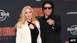  Шанън Туид и Джийн Симънс идват за премиерата на John Wick: Chapter 4, Калифорния, 20 март 2023 година 