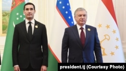  Türkmen we özbek prezidentleri Aşgabat sammitine duşuşdy. Arhiw suraty