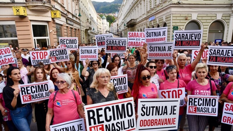 Протести во БиХ по фемицидот и убиствата во Градачац