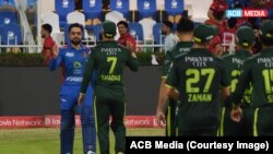 گوشه یی از یک رقابت تیم های کریکت افغانستان و پاکستان 