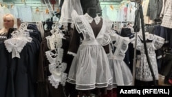 Яңа Тура базарында 1500 сум торган шушы алъяпкыч Вьетнам базарында 800 сумга сатыла.