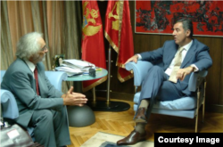 Михайло Рамач бере інтерв’ю в чорногорського президента Міло Джукановича в Подгориці невдовзі після проголошення Чорногорією незалежності від Сеобії в 2006 році