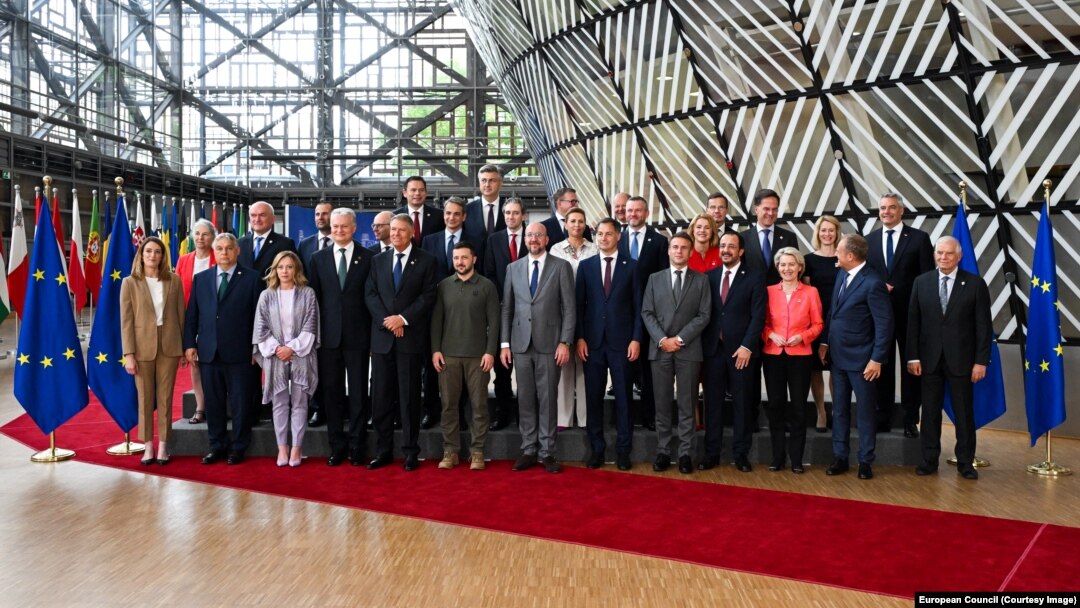 Liderii europeni, reuniți la Bruxelles împreună cu președintele Ucrainean Volodimir Zelenski, pe 27 iunie 2024. 