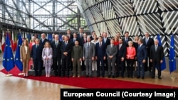 Liderii europeni, reuniți la Bruxelles împreună cu președintele Ucrainean Volodimir Zelenski, pe 27 iunie 2024. 