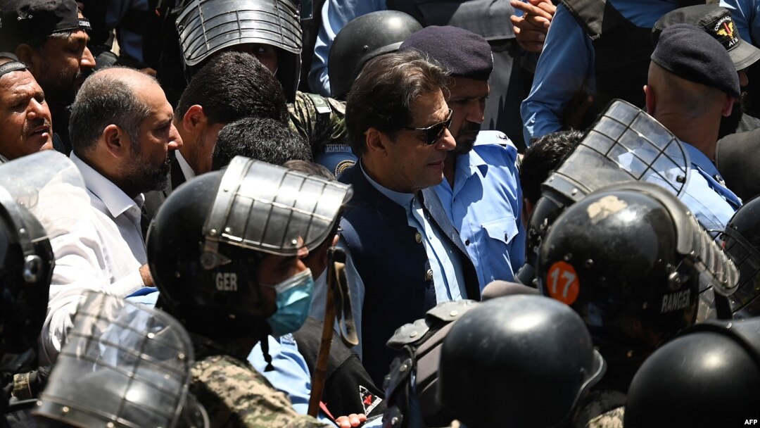 رانا ادعا وکړه چې عمران خان د مې پر نهمه تر خپلې ګرفتارۍ وړاندې هر څه پلان کړي ول ـ پخوانی انځور.