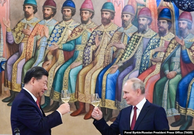 Владимир Путин и Си Цзиньпин в Грановитой палате Кремя. 21 марта 2023 г.