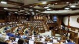 Parlamentul a votat în prima lectură proiectul de instituire a sistemului judecătoresc specializat pe cauze de corupție. 
