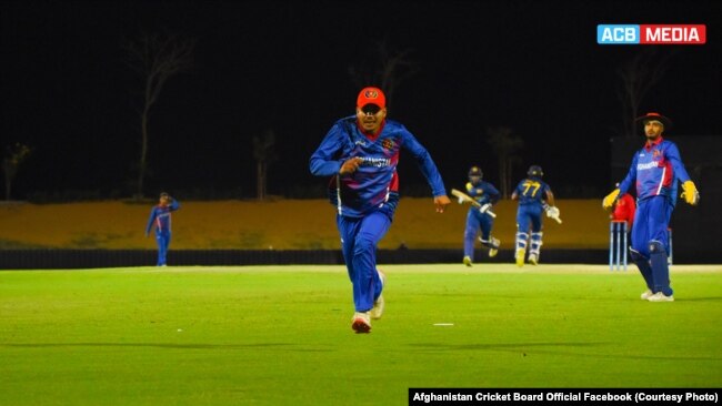 گوشه یی از بازی کریکت میان تیم های افغانستان و پاکستان 